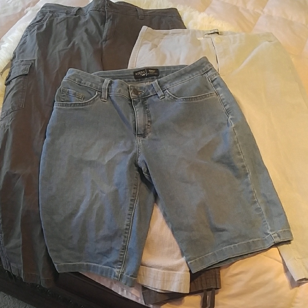 Capri and Bermuda 3 pc. lot Size 8
